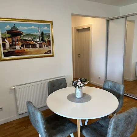 Ados Apartman *