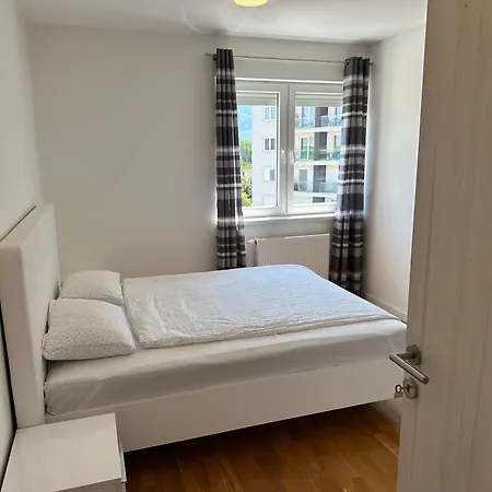 Apartman Ados