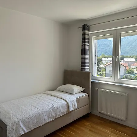 Apartman Ados